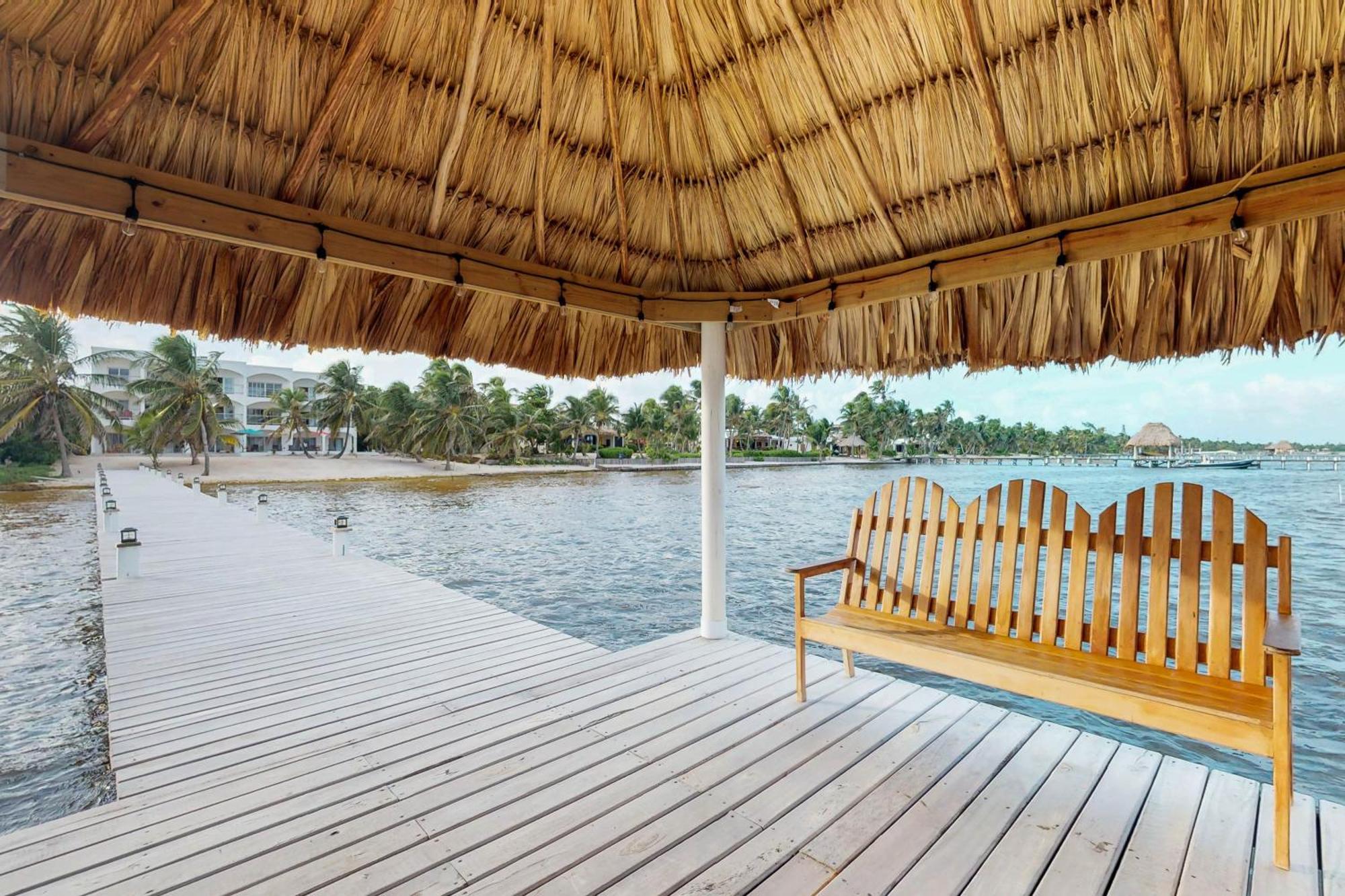 Blue Water Beach Villas San Pedro  Szoba fotó