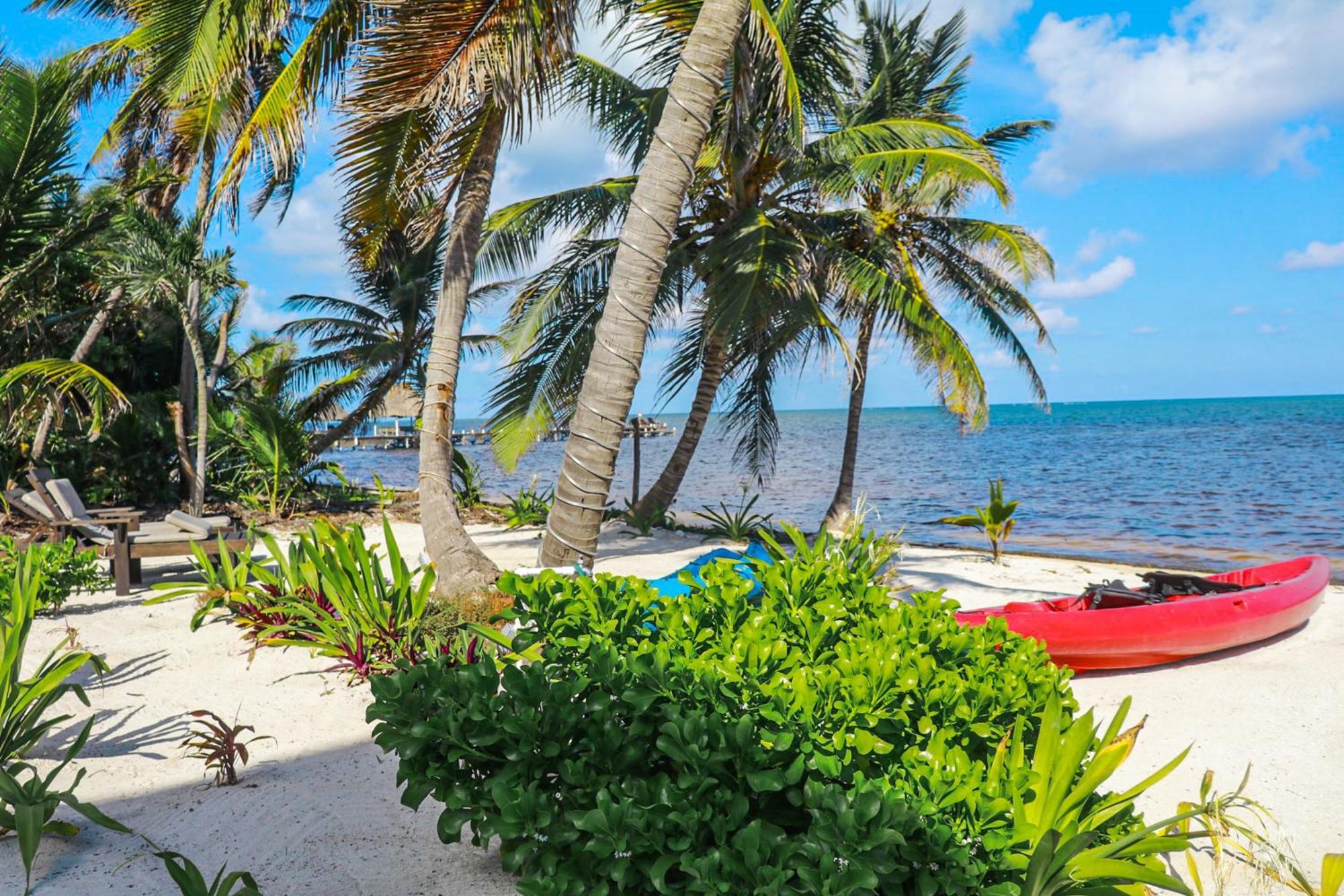 Blue Water Beach Villas San Pedro  Szoba fotó