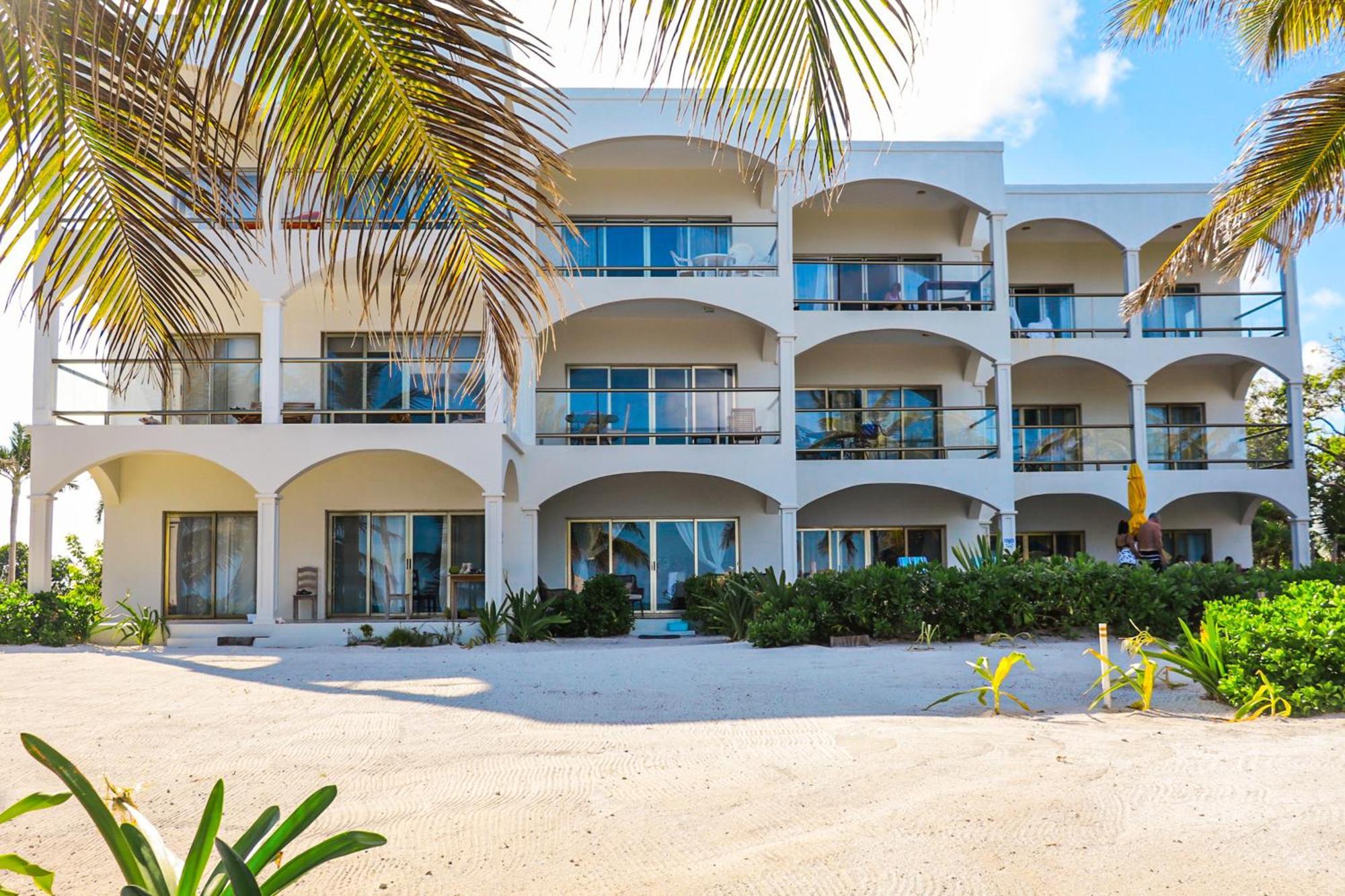 Blue Water Beach Villas San Pedro  Szoba fotó