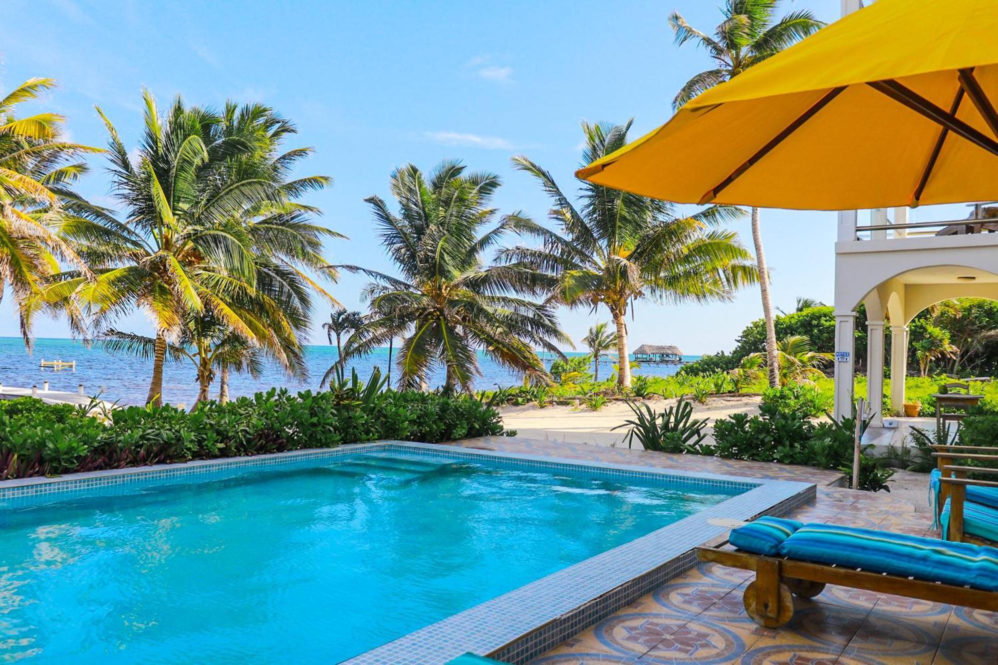 Blue Water Beach Villas San Pedro  Szoba fotó