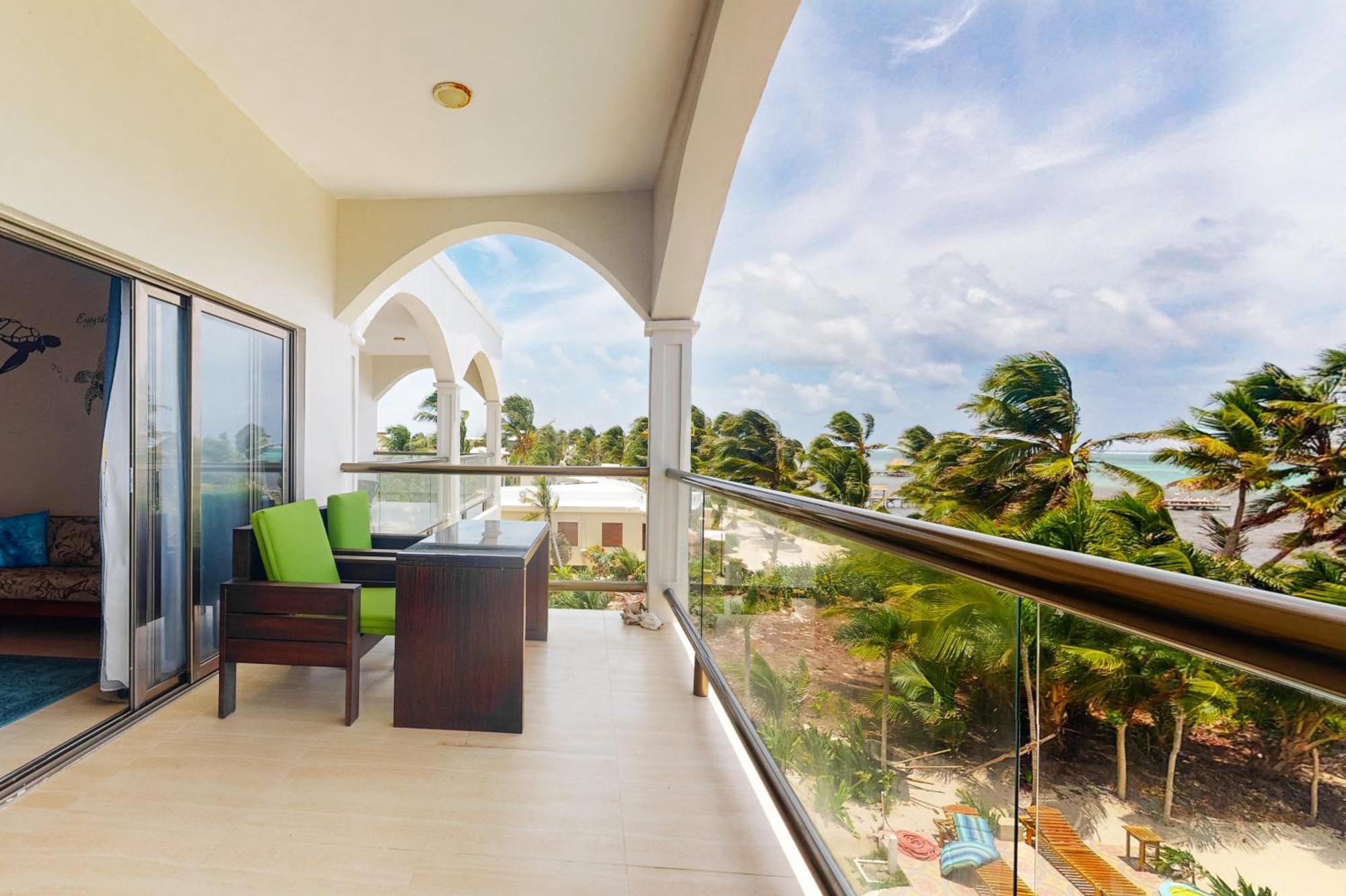 Blue Water Beach Villas San Pedro  Szoba fotó