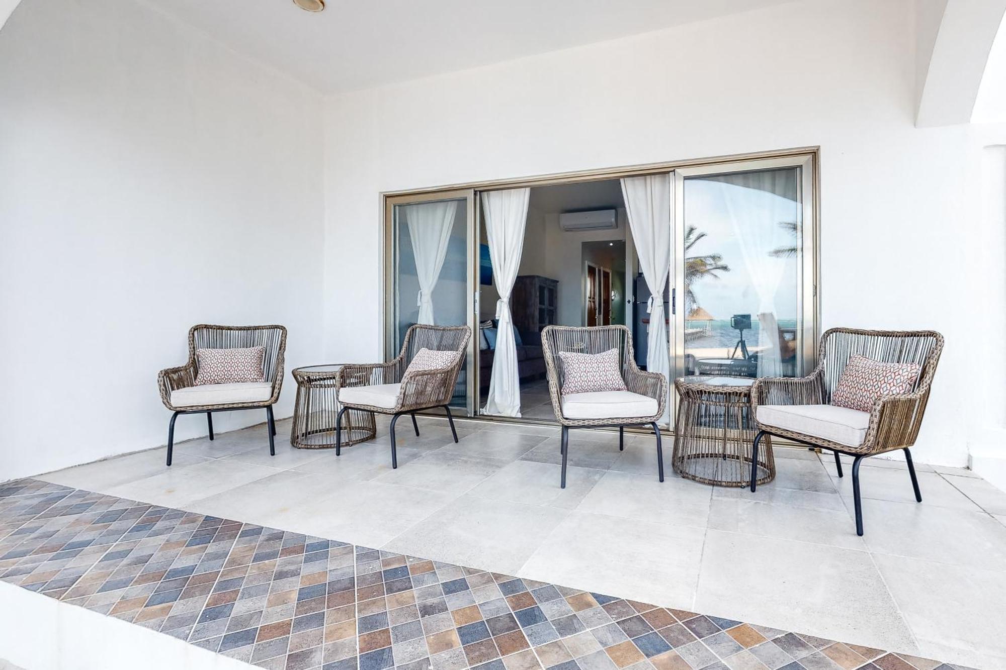 Blue Water Beach Villas San Pedro  Szoba fotó