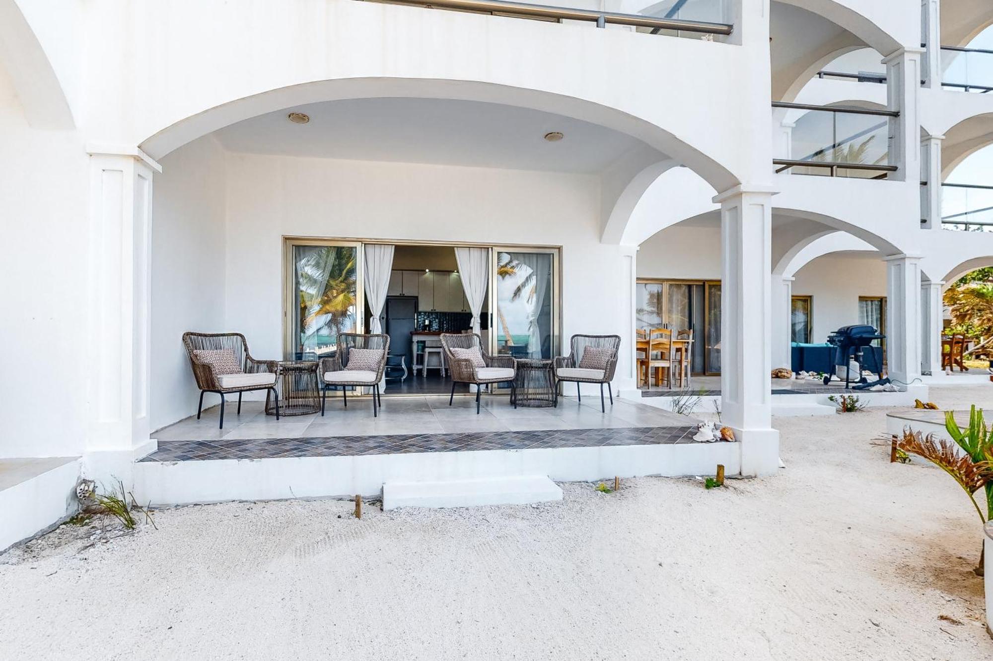 Blue Water Beach Villas San Pedro  Szoba fotó
